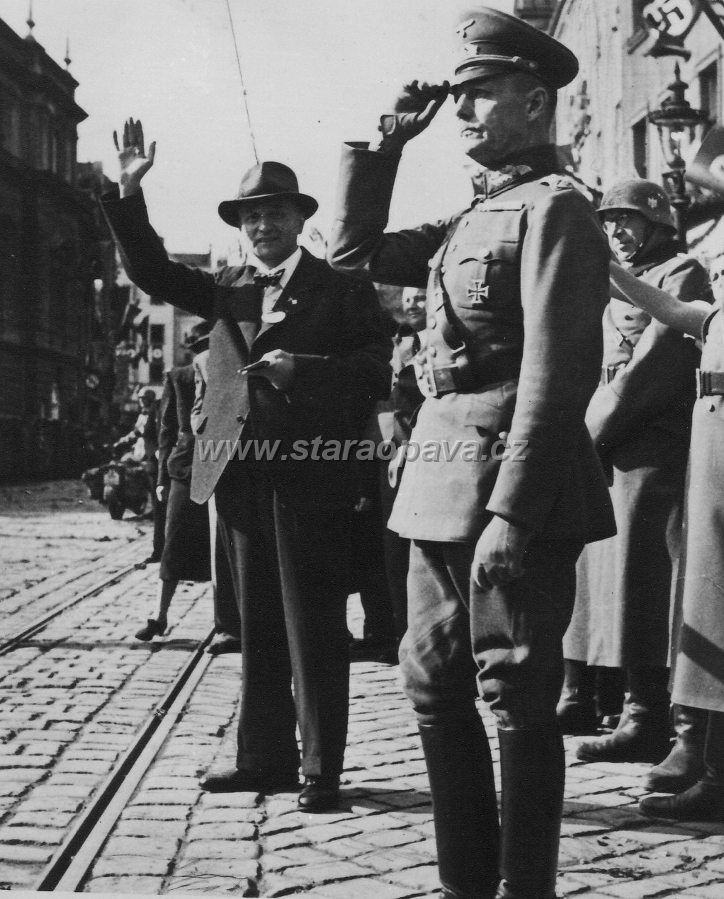 1938 (11).jpg